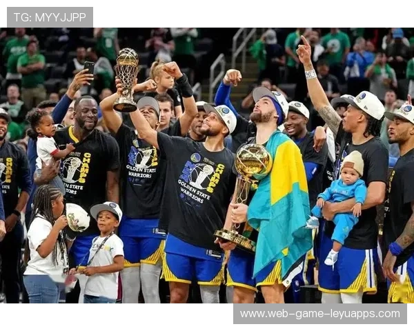 劲爆画面：运动员“万人空巷”夺冠时刻！